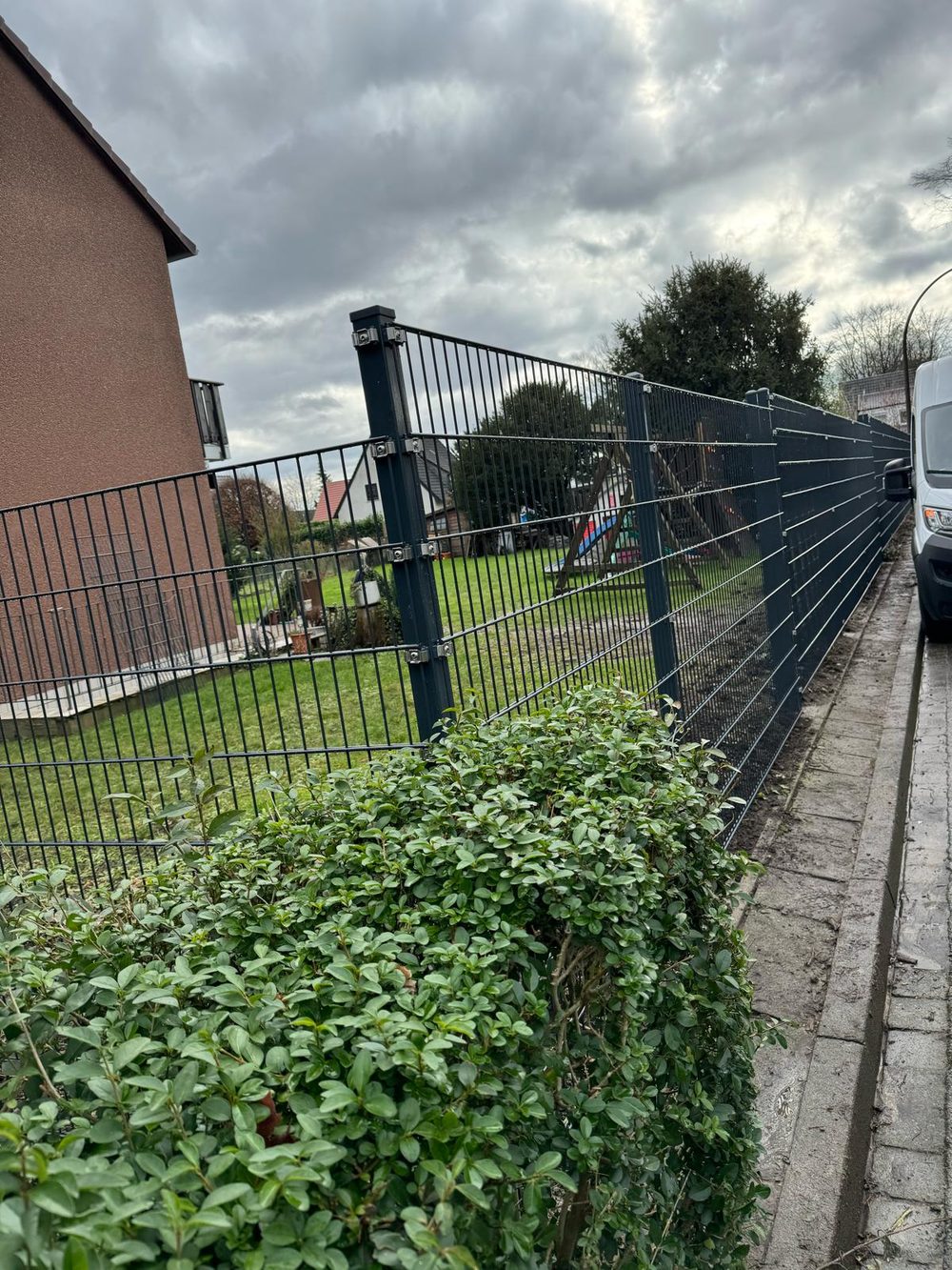 Doppelstabmattenzaun 8/6/8 in Ahlen &ndash; Zaunonkel GmbH