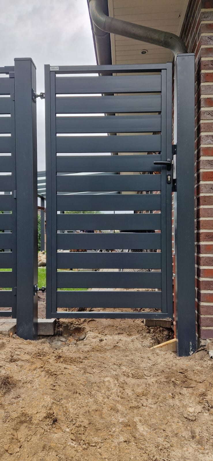Maßgefertigter Design- und Frontzaun Modell Malachit in Friesoythe &ndash; Zaunonkel GmbH