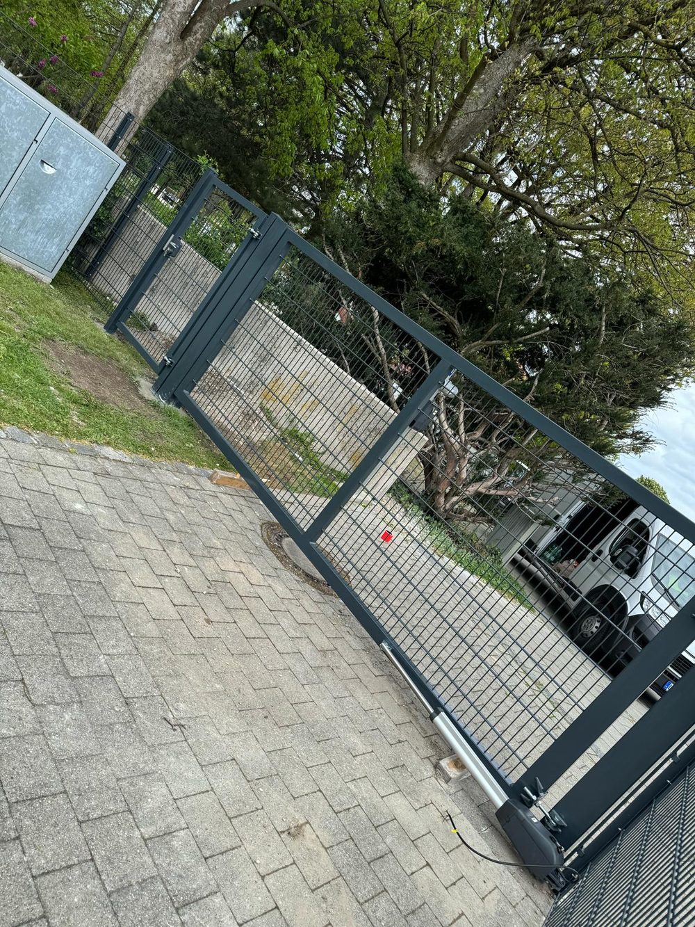 Tor in Ismaning &ndash; Zaunonkel GmbH