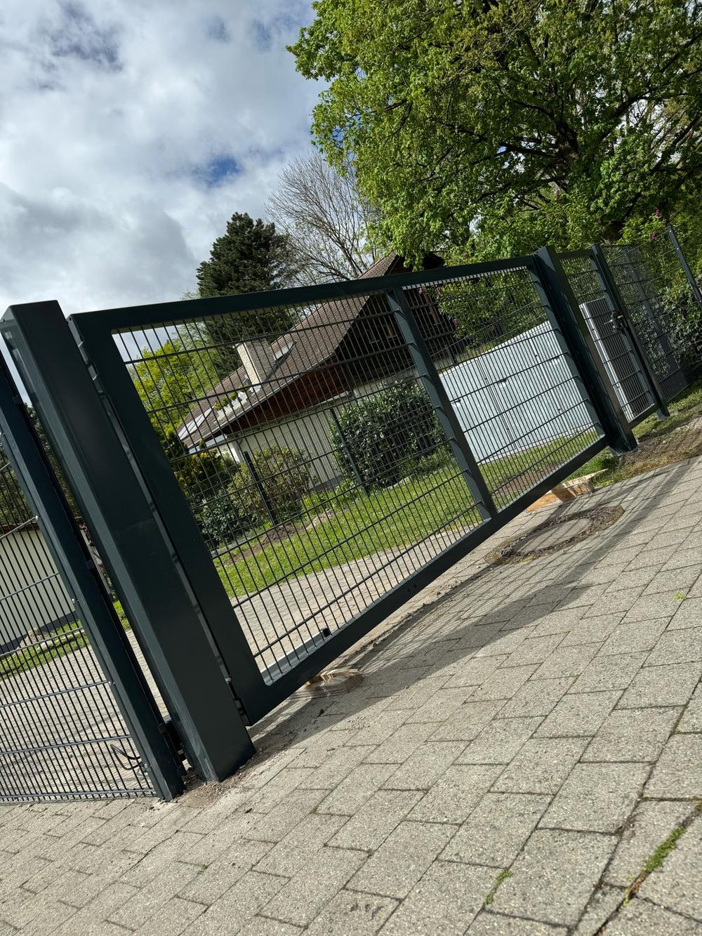Tor in Ismaning &ndash; Zaunonkel GmbH