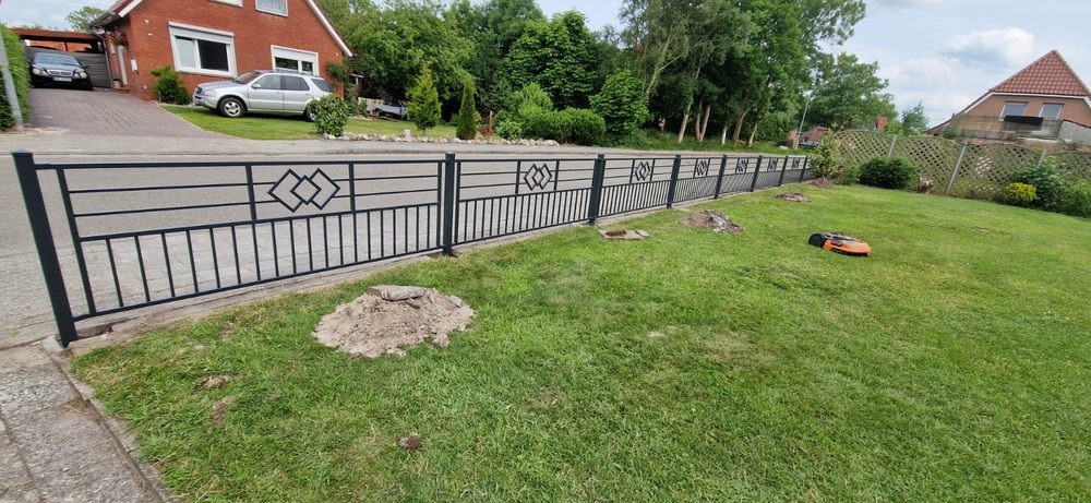 Maßgefertigter Design- und Frontzaun Modell Opal in Moormerland &ndash; Zaunonkel GmbH