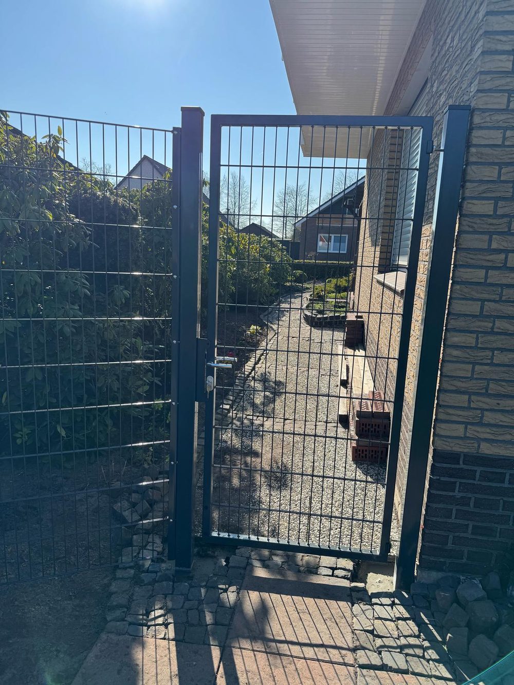 Doppelstabmattenzaun in Rhauderfehn &ndash; Zaunonkel GmbH
