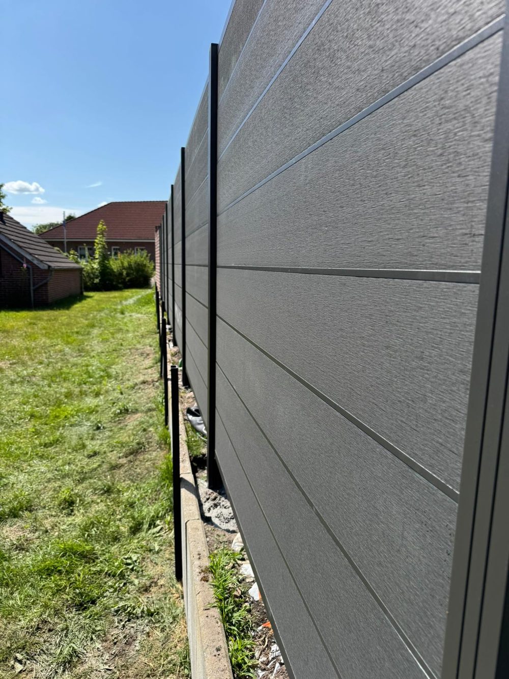 WPC-Sichtschutzzaun in Rhauderfehn &ndash; Zaunonkel GmbH