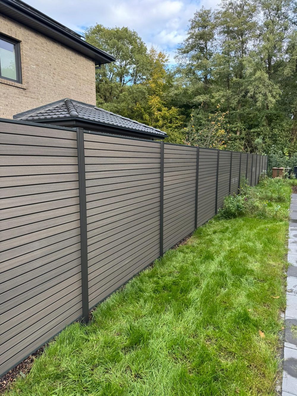 WPC-Sichtschutzzaun in Scharrel &ndash; Zaunonkel GmbH