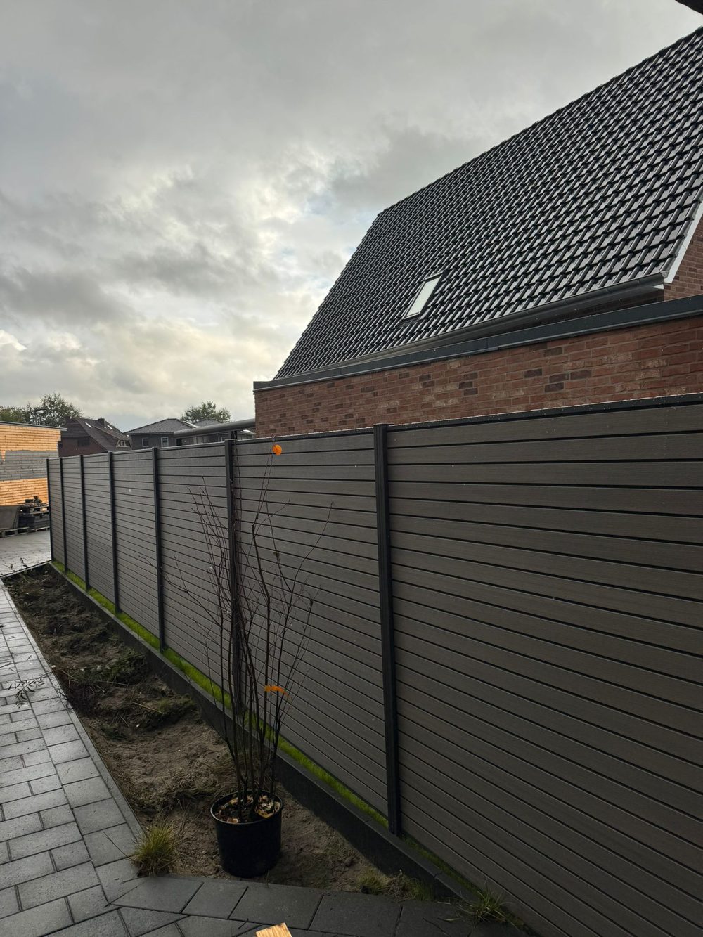 WPC-Sichtschutzzaun in Scharrel &ndash; Zaunonkel GmbH